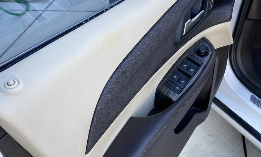 Image 4: Interior Detail in 3 Hours for Enhanced Car Aesthetics