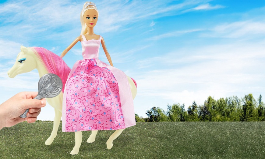 Image 2: 29cm Riding Princess Doll Set with Horse and Accessories