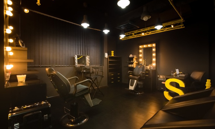 Image 4: Top-to-Bottom Treat: Mani-Pedi Combos with Hair Wash & Blow-dry
