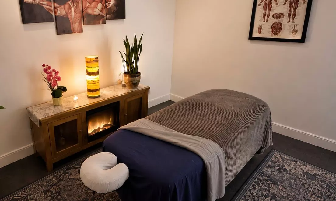 Relax with a 60min or 90min Deep Tissue Massage Experience