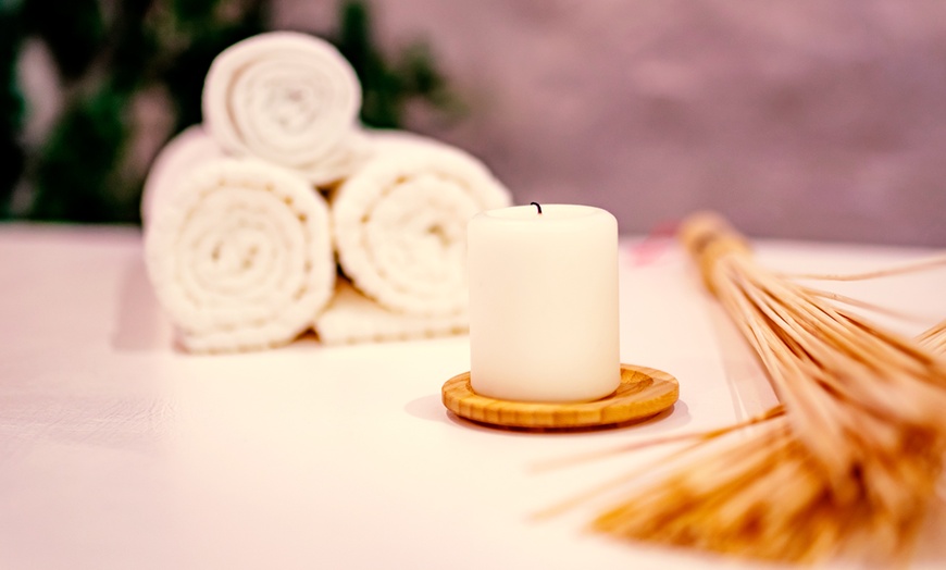 Image 4: Deluxe Massage Experience: Dubai Chocolate Treatment For 1 or Couples