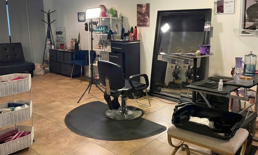 Image 3: Scalp Oil Massages & Hair Treatments for Relaxed Scalp & Healthy Hair