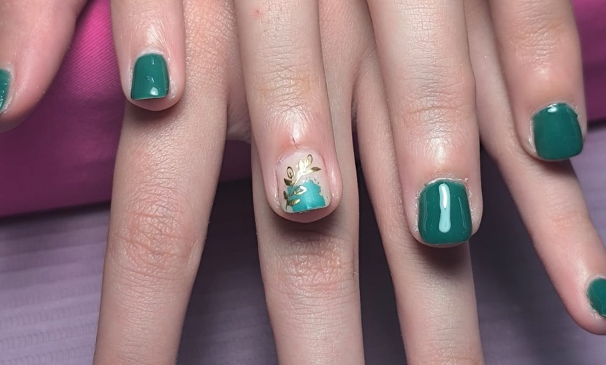 Image 8: 2 sesiones de manicura pedicura o manipedicura normal o semipermanente