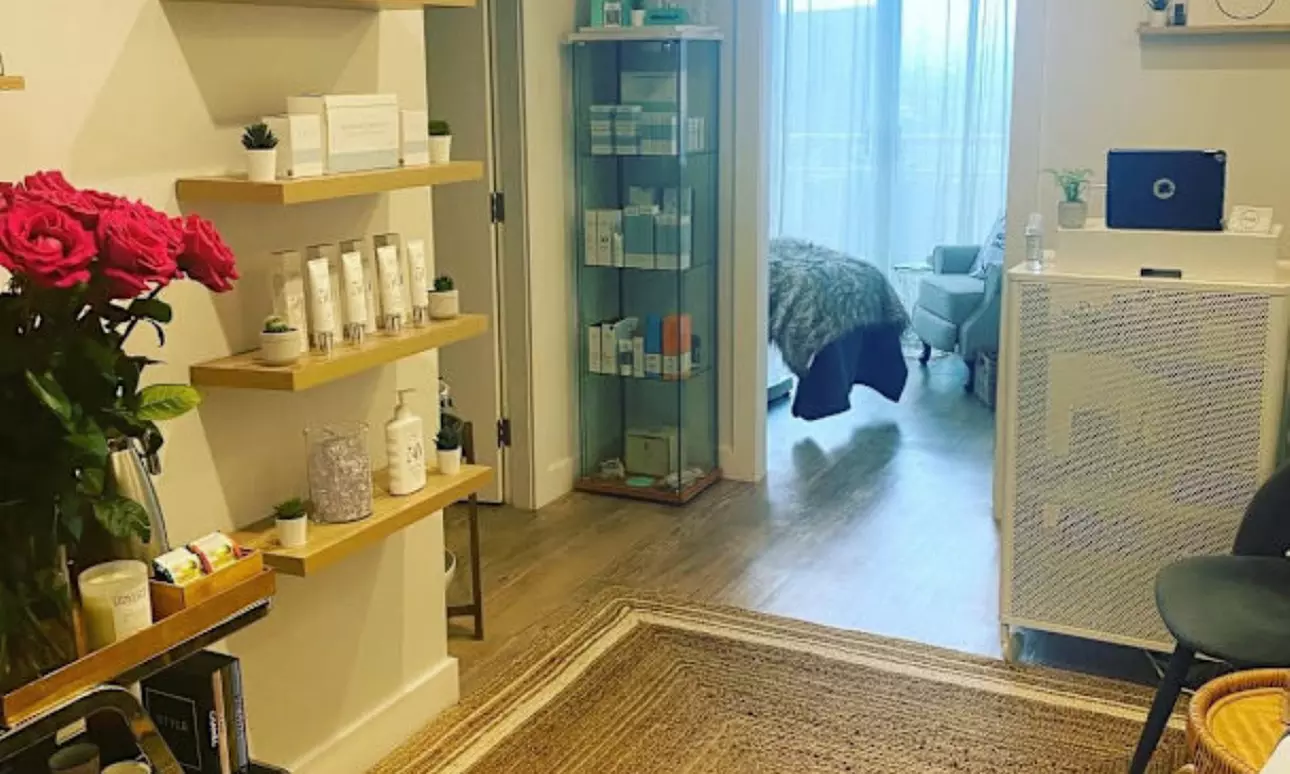 Brighten Your Smile with 30- or 60-Minute Teeth Whitening Treatment