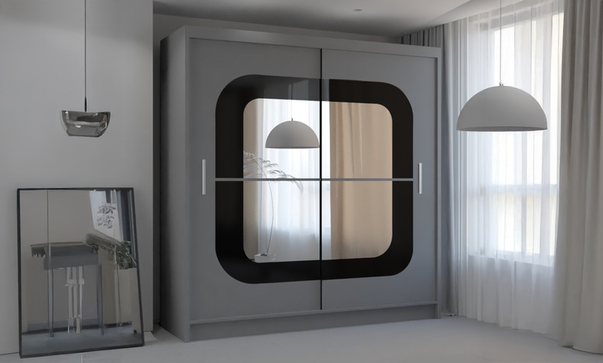 Image 4: Chelsea Sliding Mirror Wardrobe