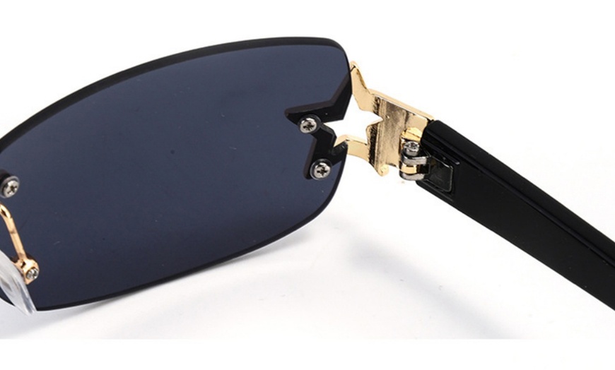 Image 10: Metal Five-pointed Star Fashionable Oval Sunglass