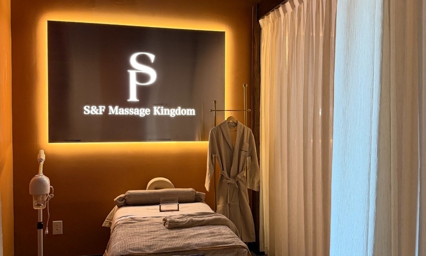 Image 2: Head Spa Rituals: Water, Follicle Therapy, Aromatherapy & Couples