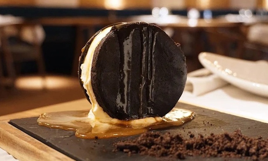 Image 9: Menú especial prémium para 2 o 4 personas con botella de vino 