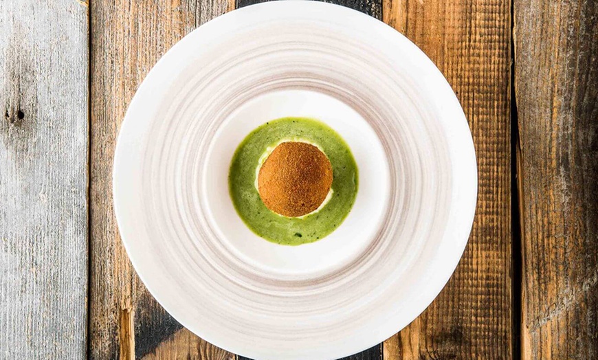 Image 12: Menu gourmand 7 services avec accords mets et vins en option au Tilia