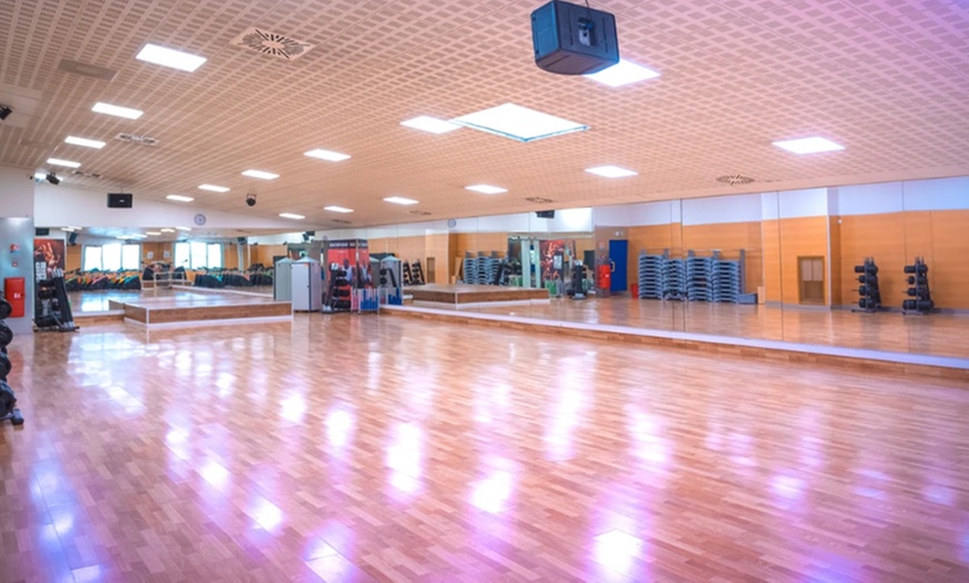 Image 3: Jusqu'à 70% de remise sur Salle de remise en forme chez CENTRAL FIT CHARENTON