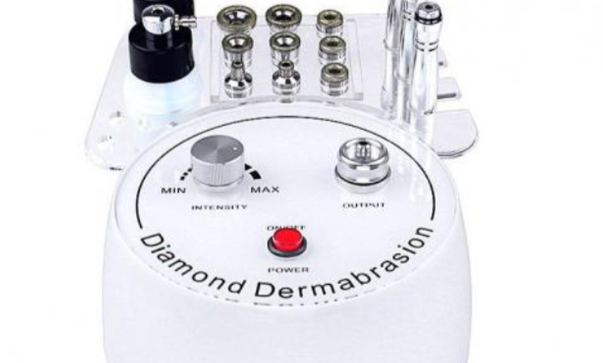 Image 5: 60-Min Diamond HydraFacial or Diamond Microdermabrasion + LED +Massage