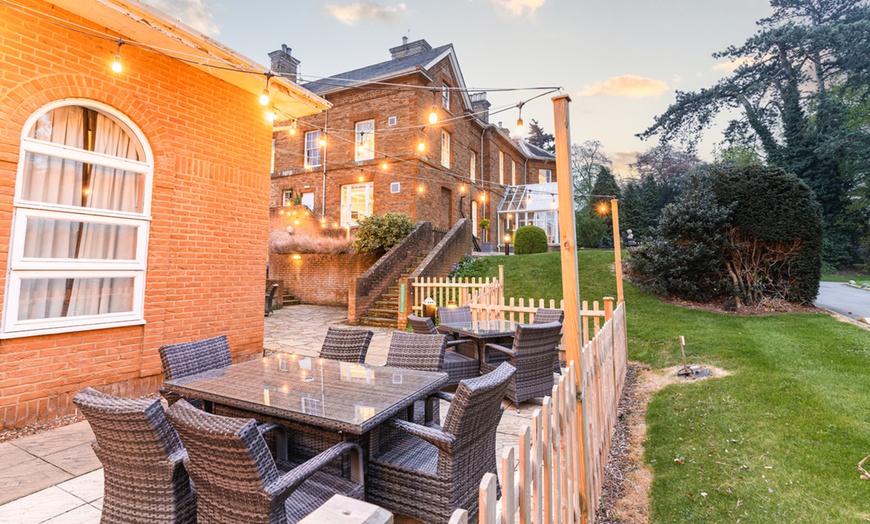 Image 5: Northamptonshire: Double or Superior Double Room with Breakfast & More