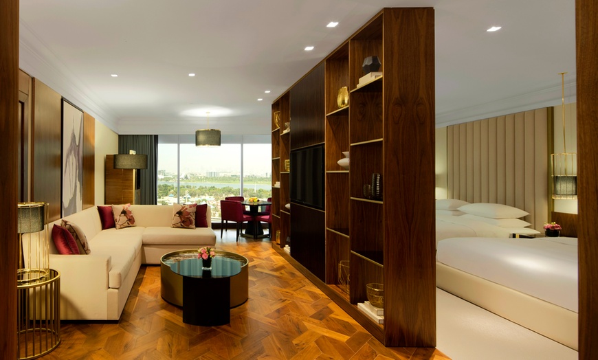 Image 10: 5*Dubai: One-Night Stay with Breakfast and Waterpark Access