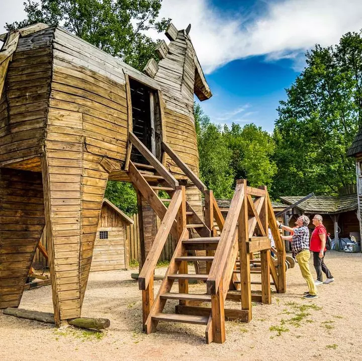 Magiczna Pławna: Zamek Śląskich Legend, Gród Rycerski i więcej