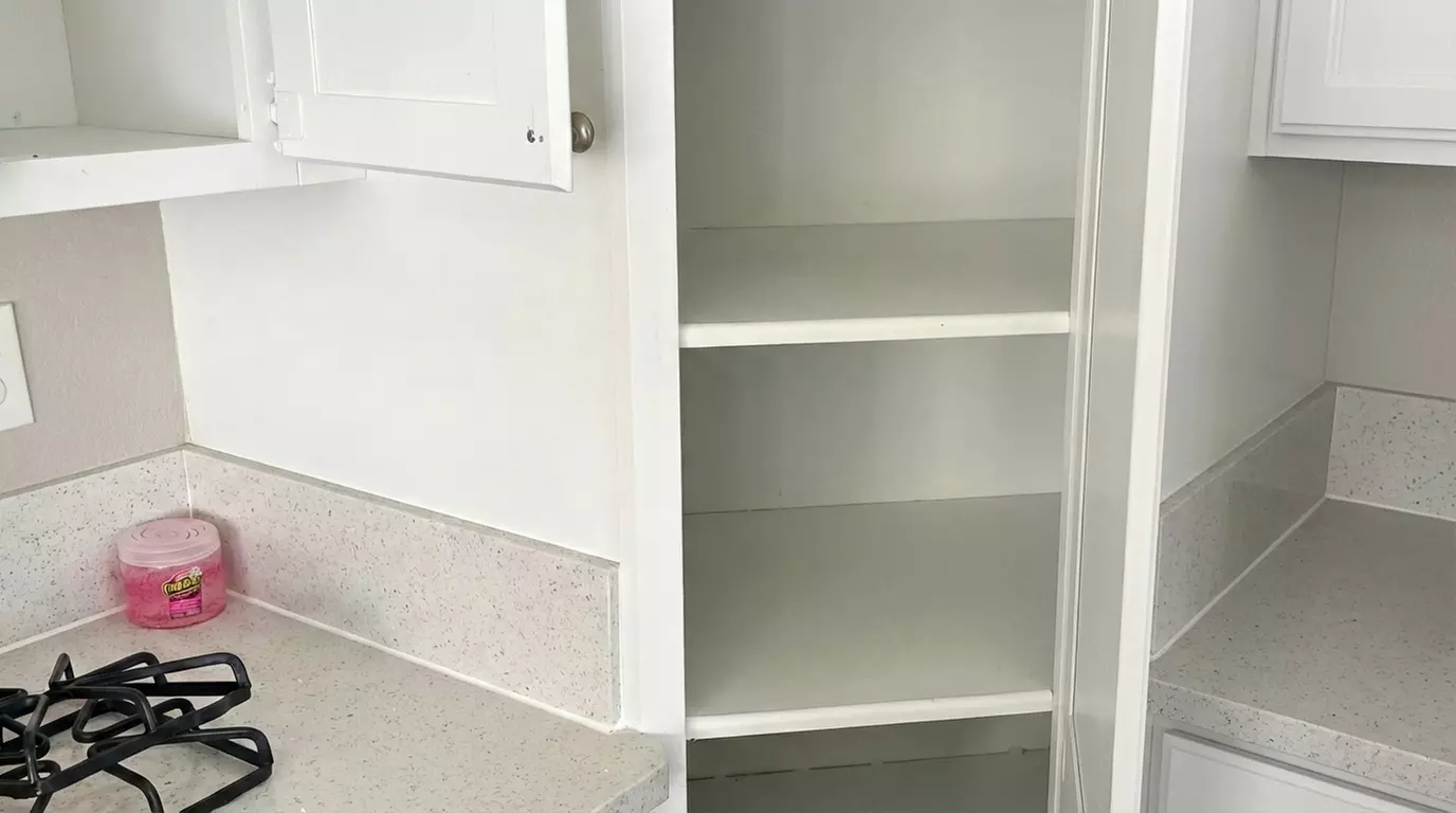 Move-In/Out Cleaning: Sweeping, Mopping, Dusting Bathrooms & Surfaces