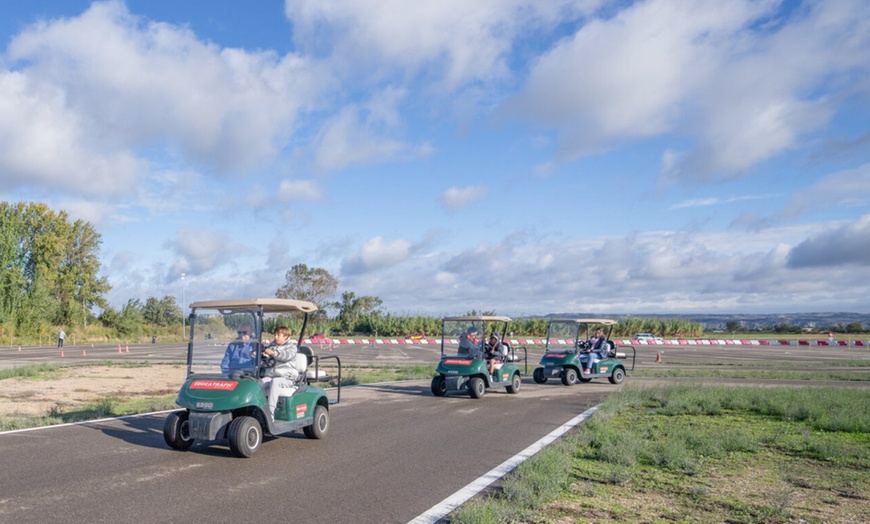 Image 8: Curso de conducción para 1 niño con simulador, gafas y buggies