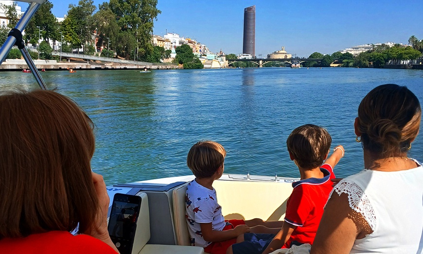 Image 3: Paseos en TaxiShip eléctrico por el Guadalquivir 
