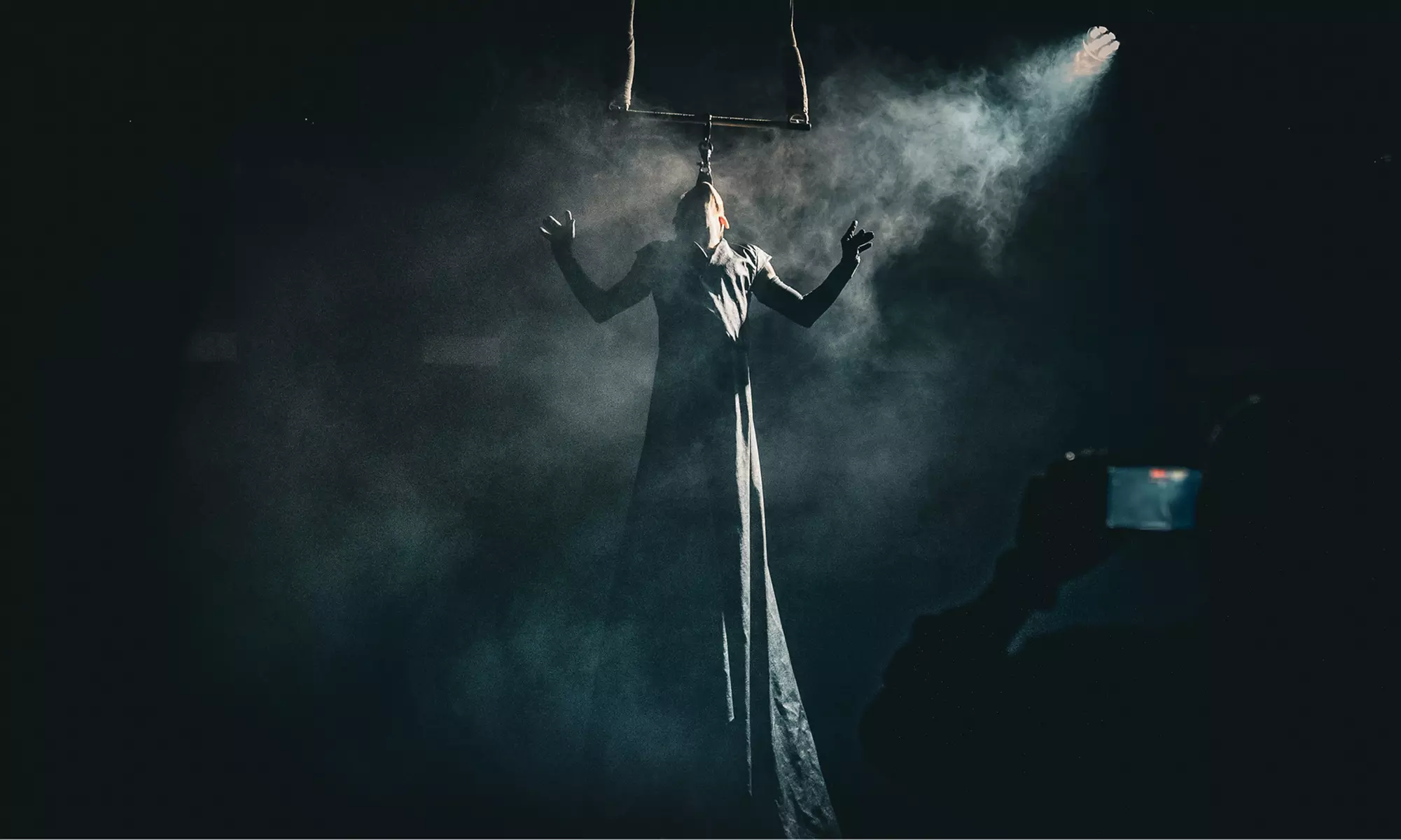 Dracula's Gold Coast Show: 3-Course Dinner & Live Entertainment