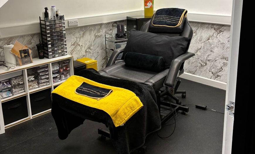 Image 2: For 30 or 60 Mins: Choice Between Swedish, Sport or Hot Stone Massage