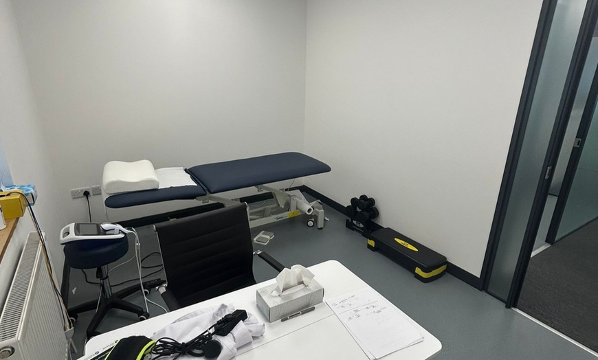 Image 4: 30 or 60 Minutes Physiotherapy Treatment or 4 Women's Health Sessions