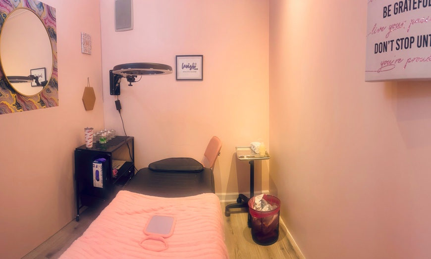 Image 3: Get Microblading, Lip Blushing or Powder/Combo/Ombré Brows