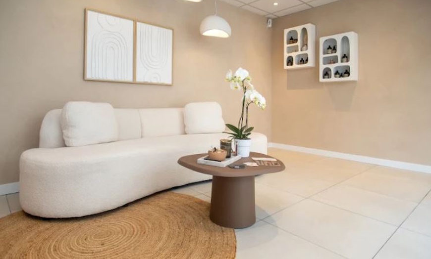 Image 2: Head spa au Salon Hairgize