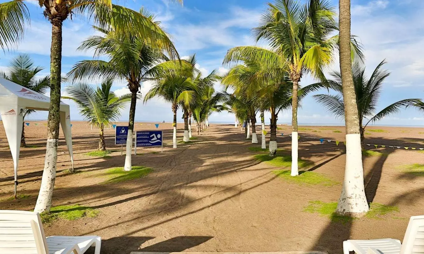 ✈ 3-Nt All-Incl. Costa Rica Trip with Air & Car from Travel by Jen