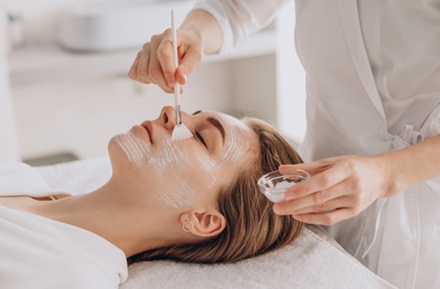 Limpieza facial básica con tratamiento personalizado y alta frecuencia - Maykat