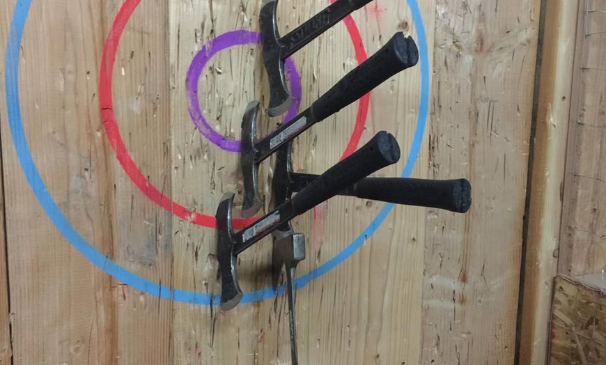 Image 4: Axe Throwing Experience – Bakersfield