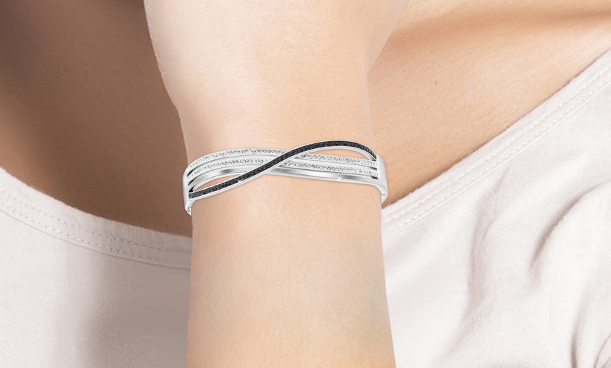 Image 13: Pulsera con cristales brillantes en dorado o plateado de SC Crystal