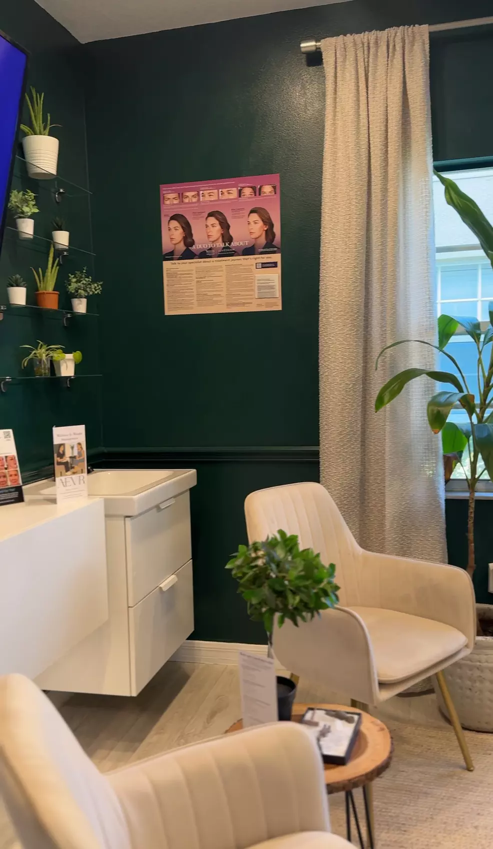 Seasonal Wellness Special: Lymphatic Glow Therapy + Facial & Red-Light