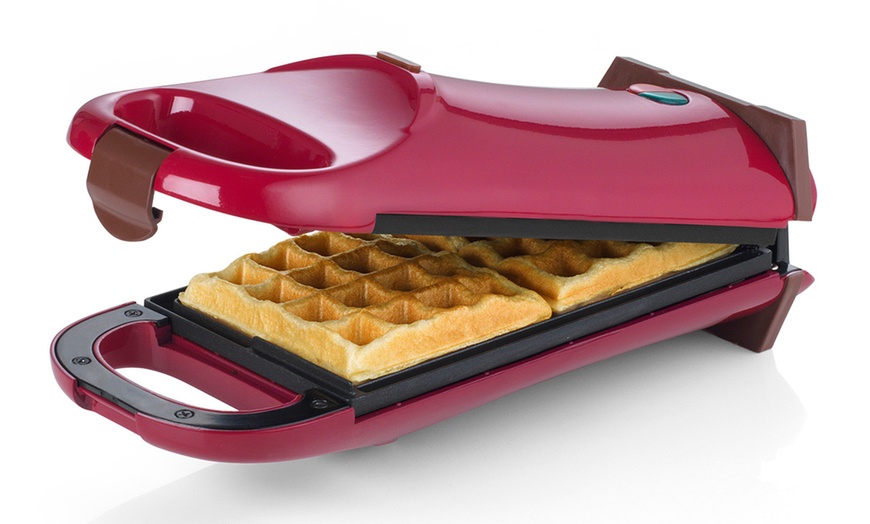 Image 3: Flip-Over Waffle or Doughnut Maker 