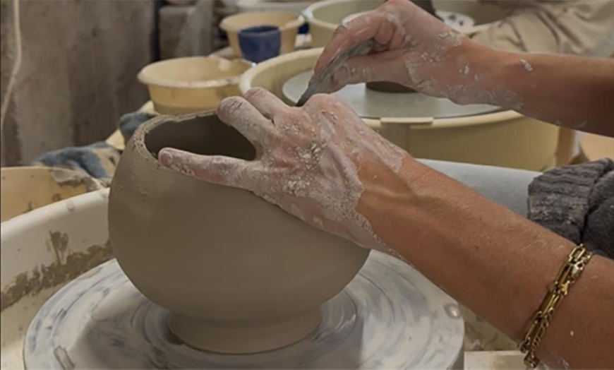 Image 2: Tu lado más artístico: taller de cerámica en torno para 1 o 2 personas