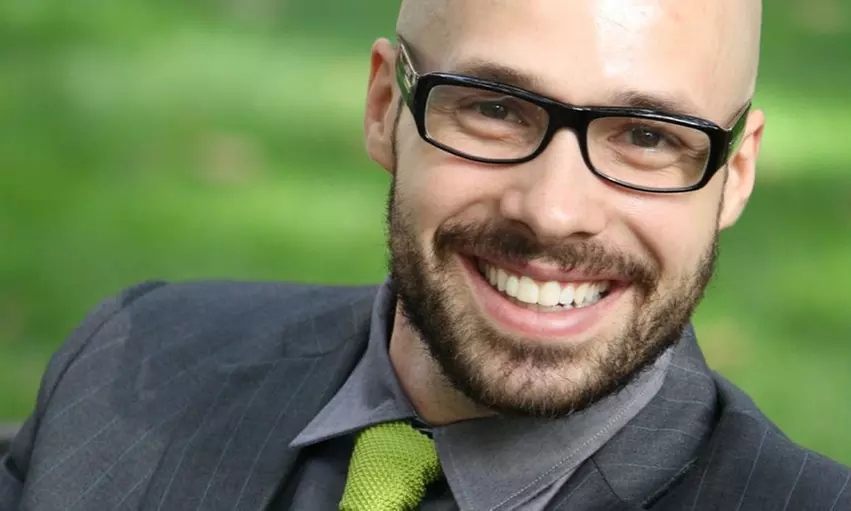 Transform Your Voice: 30-, or 60-min Pro Online Lessons with an Expert