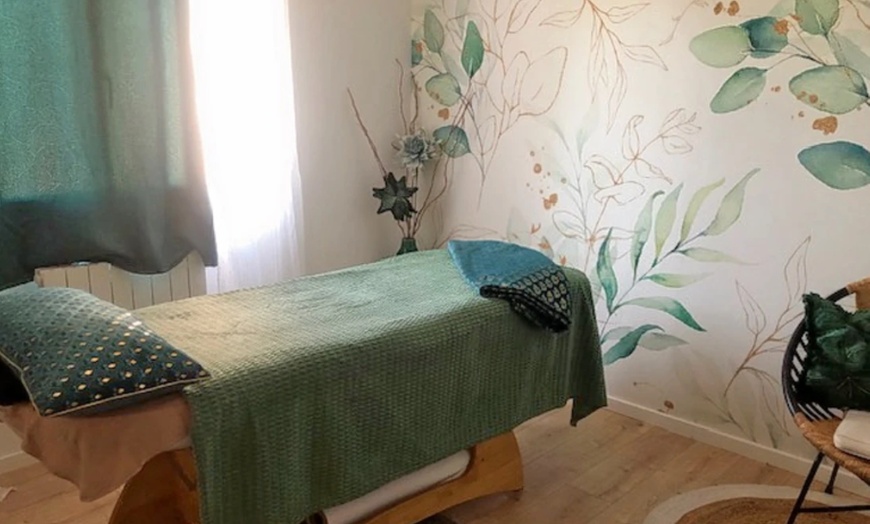 Image 1: Jusqu'à 53% de remise Massage Femme avec Nathalie Sabathier