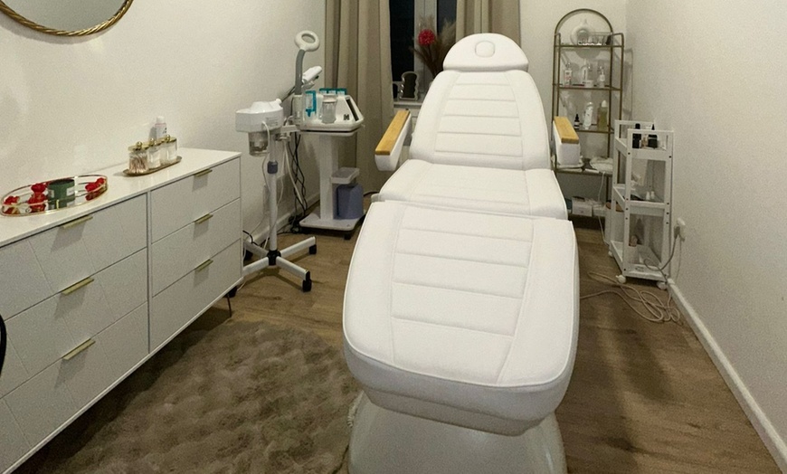 Image 4: Bis zu 38% Rabatt auf den Maniküre-Pediküre bei Elya Beauty