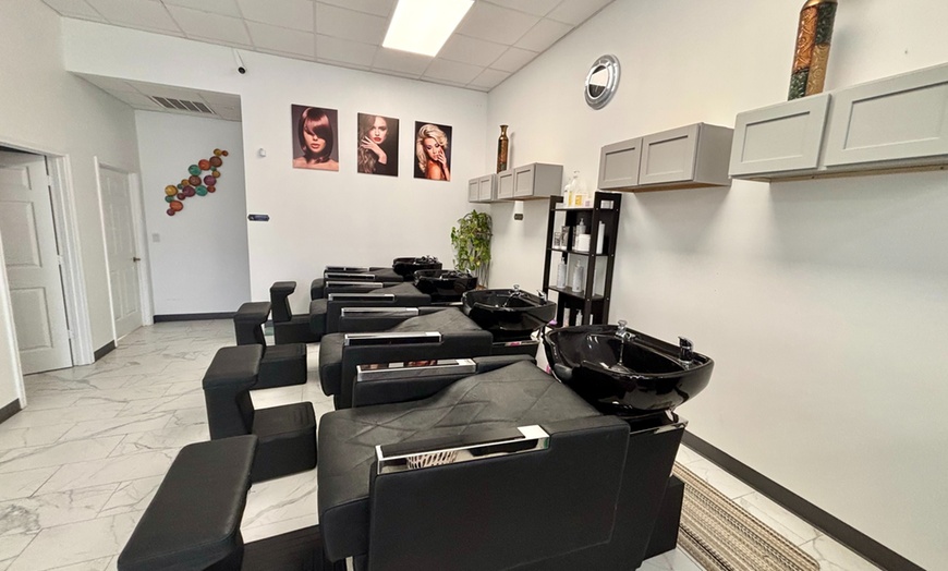 Image 4: One, Three, or Five Choice of 60-Min Acne-Prone or Mini-Facial