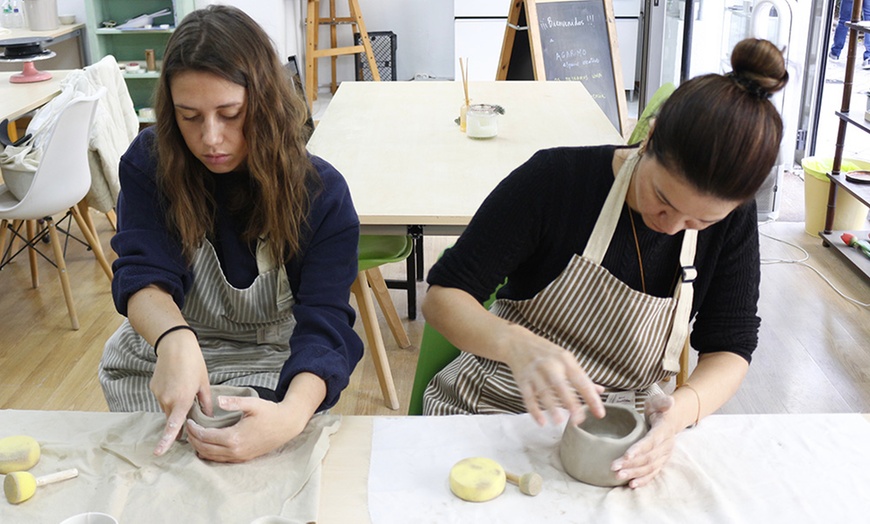 Image 13: Curso intensivo de cerámica con bebida y picoteo, verano e invierno