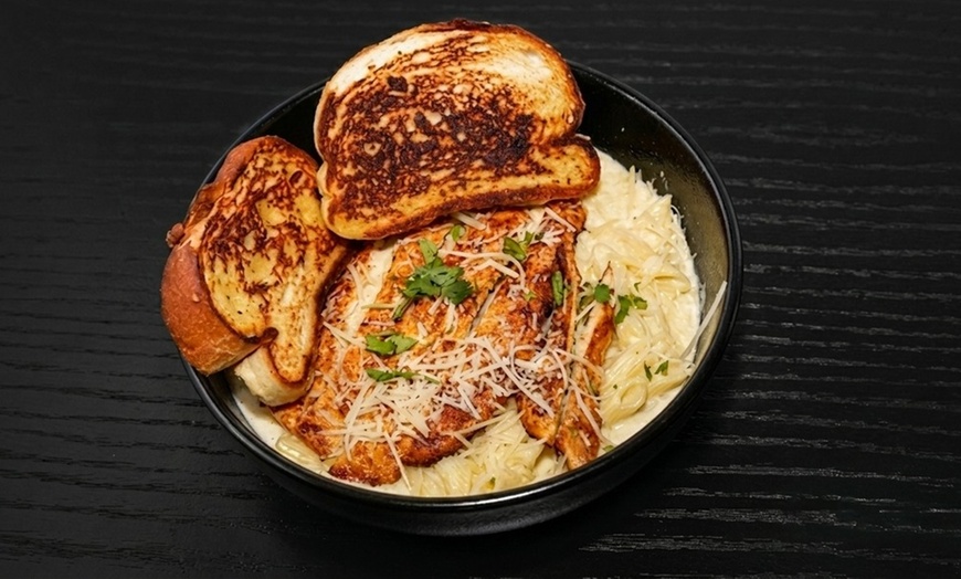 Image 2: 1 or 2 Starter +Two Main Dishes & Two or Four Drinks for 2 or 4 People