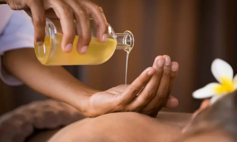 One 45 Min Massage or One 60 Min Massage & More for Single/Couple 