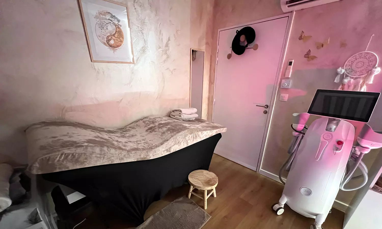 Rituel de head spa au choix de 30, 45 min, 1h ou 1h10 avec séchage inclus (jusqu'à 46% de remise) - Second Medium