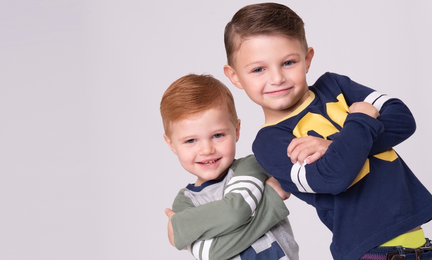 Image 14: Sibling Photoshoot With 8'' x 6'' Print at Barrett & Coe