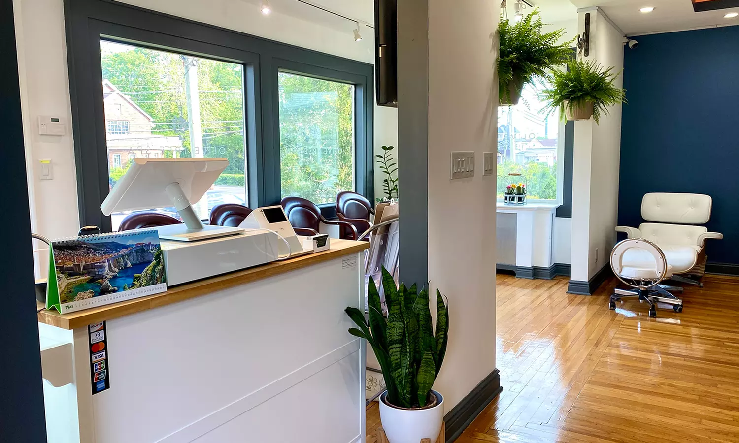 Single or Couples Massage with Hot Stones & Aroma Oils