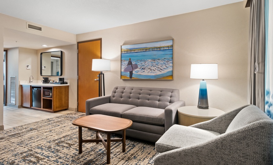 Image 6: Member Pricing: Hotel Near Anaheim With Breakfast & Pool
