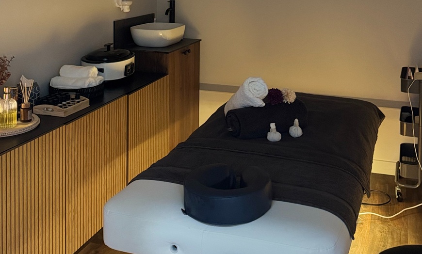 Image 3: Swedish, Pregnancy, Aromatherapy or Lymphatic Massage