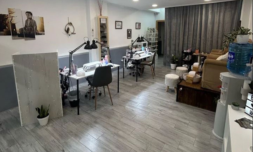 Image 3: Lifting y tinte de pestañas y opción a depilación y laminado de cejas