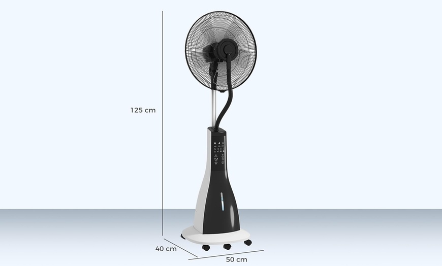 Image 3: HOMCOM Pedestal Fan with Water Mist Spray