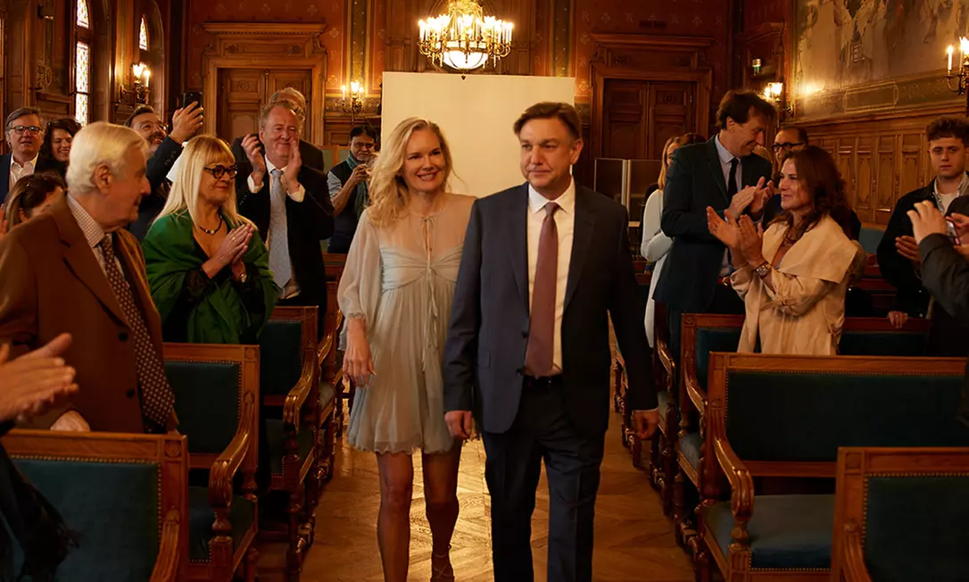 Create Memories with a 60-/90-Minute In-Studio Engagement Photography Session with AI Retouching(Up to 55% Off) - Primary Image