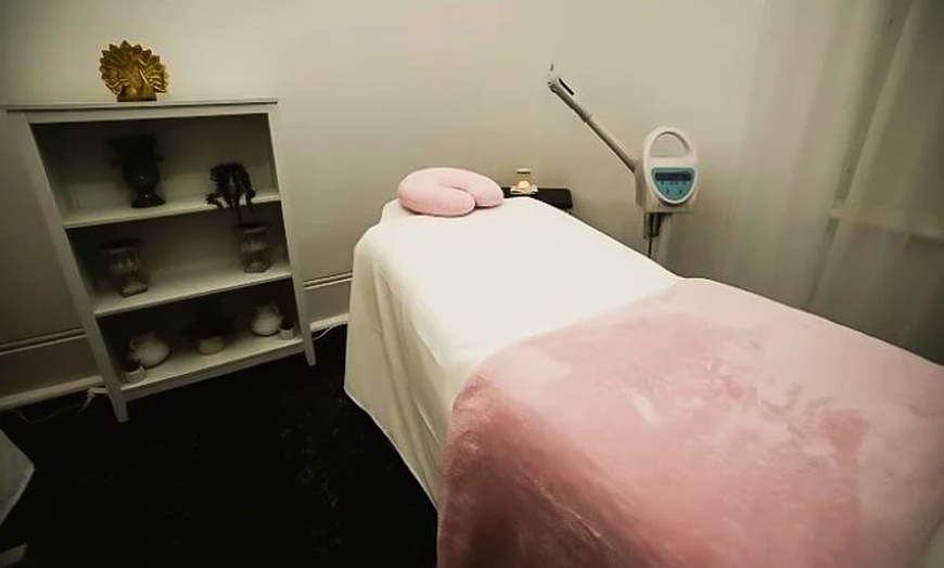 Image 5: 30-Min Massage, 60-Min Facial/ Brow & Lash Tint, or Body Scrub Package
