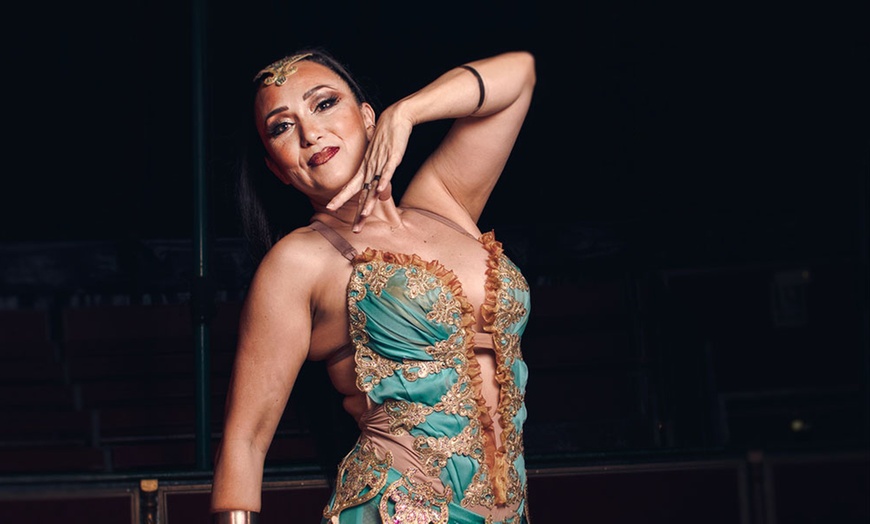 Image 2: Circo "Terra": entrada para niño o adulto del 21 al 29 de diciembre